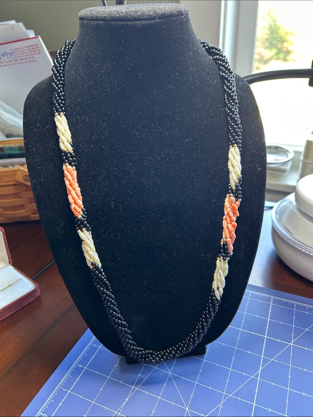 Vintage 6 string twisted pearls coral onyx beads necklace fixed clasp vintage